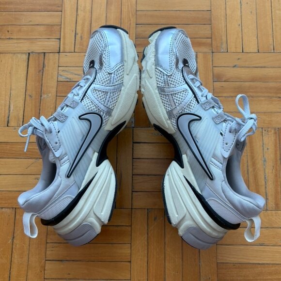 Nike V2K Run - Picture 9 of 11